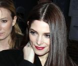 La superbe Ashley Greene assistait en parfaite égérie au défilé Donna Karan à New York, le 13 février 2012.