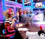 Guilaine d'Une Famille en or ne peut plus cacher son joli bidon