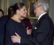 Avec Victoria, le Dr. Pentti Arajärvi a été un peu moins polisson qu'avec la princesse Mary de Danemark... La princesse Victoria de Suède, enceinte de huit mois, prenait part le 21 février 2012 à un déjeuner en l'honneur de la présidente sortante de la Finlande, Tarja Halonen, au palais royal, à Stockholm.