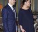 Accompagnée par son mari le prince Daniel, la princesse Victoria de Suède, enceinte de huit mois, prenait part le 21 février 2012 à un déjeuner en l'honneur de la présidente sortante de la Finlande, Tarja Halonen, au palais royal, à Stockholm.