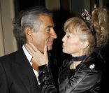 Arielle Dombasle : Bernard-Henri Lévy et ses amis craquent pour la Diva Latina