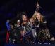 Madonna et LMFAO lors de son show du Super Bowl le 5 février 2012 à Indianapolis