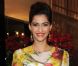 Sonam Kapoor au défilé Dolce &amp; Gabbana à Milan, le 26 février 2012.