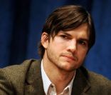 Ashton Kutcher en novembre 2011 à New York 