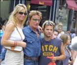 Sean Stewart avec son pere Rod Stewart et Penny Lancaster