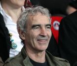 Raymond Domenech, Lilian Thuram et Grégory Coupet hilares devant PSG-OL