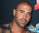 Sofiane lors du photocall des Anges de la télé-réalité 4 : Club Hawaï chez NRJ le 30 mars 2012 à Paris