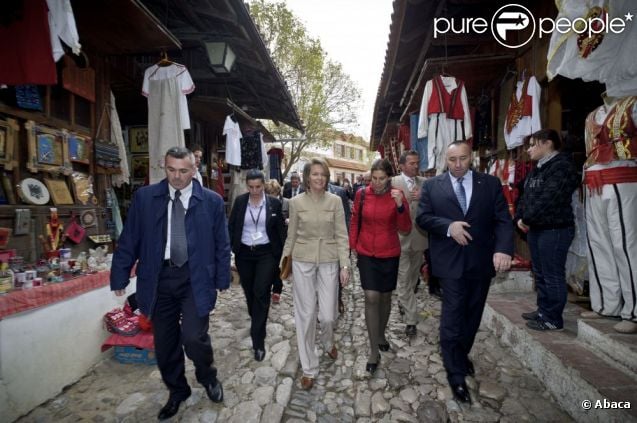 CASA REAL BELGA - Página 45 826120-la-princesse-mathilde-de-belgique-637x0-1