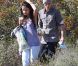 Justin Bieber et Selena Gomez s'installent pour un pique-nique dans un jardin de Los Angeles, le mercredi 4 avril 2012.