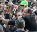Bain de foule pour François Hollande au Château de Vincennes, le 15 avril 2012.