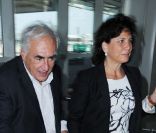 Dominique Strauss-Kahn et Anne Sinclair quittent New York, le 3 septembre 2011.