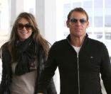 Elizabeth Hurley et Shane Warne : De jeunes fiancés plus amoureux que jamais