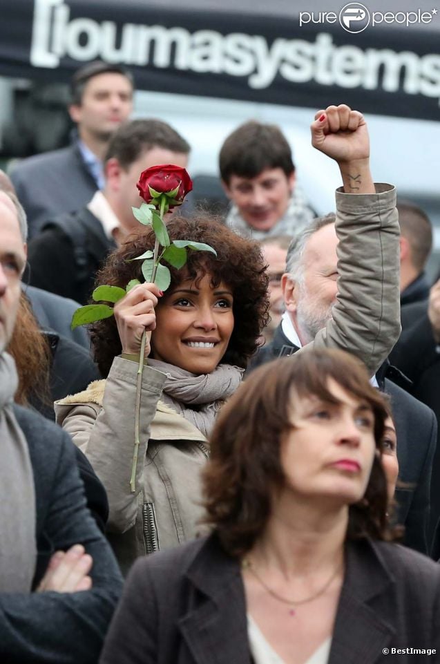 Sonia Rolland place de la Bastille pour la victoire de François Hollande, le 6 mai 2012.