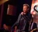 Johnny Hallyday et Stephan Rizon interprètent  Requiem pour un fou , en direct de la finale de  The Voice  sur TF1, le 12 mai 2012.