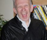 Jean-Paul Gaultier au Café des Palmes durant le 65e Festival de Cannes le 21 mai 2012