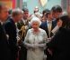 Elizabeth II avait rendez-vous avec des centaines de personnalités britanniques majeures du monde des arts, le 23 mai 2012 à la Royal Academy of Arts de Londres, dans le cadre de son jubilé de diamant. Remise de prix à des étudiants, compliments en pagaille et bonne humeur étaient au programme de Sa Majesté.