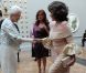Elizabeth II: Joan Collins en équilibre, Paul McCartney amoureux, du grand art !