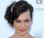 Milla Jovovich, féline lors de l\'Amfar