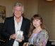 Patrick Sébastien reçoit le Trophée Marianne de La Poste, le vendredi 1er juin 2012 à Paris, des mains de Joëlle Amalfitano.