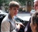Justin Bieber à l'aéroport de Paris pour son départ pour l'Italie, le 2 juin 2012.
