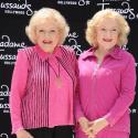 Betty White en deuil : Elle garde le sourire face à son double de cire