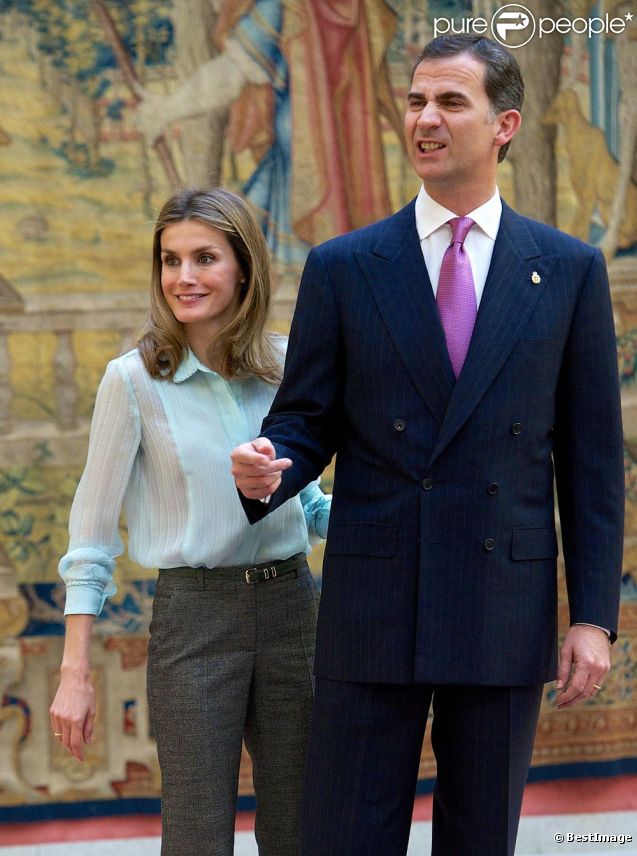 AGENDA DE LOS PRINCIPES DE ASTURIAS - Página 45 875447-le-prince-felipe-et-la-princesse-637x0-2