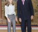 Le prince Felipe et la princesse Letizia d'Espagne présidaient le 13 juin 2012 la réunion du conseil d'administration de la Fondation Prince des Asturies, à Madrid.