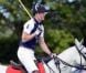 Les princes William et Harry participent à un match de polo caritatif, à Westonbirt, le 17 juin 2012