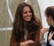 La ravissante Kate Middleton, duchesse de Cambridge, assiste avec son chien Lupo à un match caritatif de polo auquel les princes William et Harry participent, à Westonbirt, le 17 juin 2012