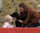 Kate Middleton, duchesse de Cambridge, assiste avec son chien Lupo à un match caritatif de polo auquel participent les princes William et Harry, à Westonbirt, le 17 juin 2012