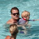 James Corden : Vacances tendres et câlines avec son adorable fils et sa fiancée