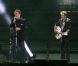 EXCLU : Johnny Hallyday rejoint par Eddy Mitchell en concert au Stade de France, le 16 juin 2012.