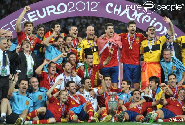 Partido de futbol de la fase final de la “UEFA EURO 2012” - Página 5 886394--637x0-2