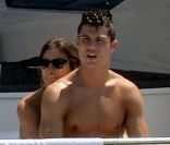 Cristiano Ronaldo et Irina Shayk complices lors de leurs vacances à Saint-Tropez le 3 juillet 2012