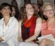 Emmanuelle Alt, Inès de la Fressange, Bette Midler et sa fille lors du défilé haute couture de Jean Paul Gaultier. Paris, le 4 juillet 2012.