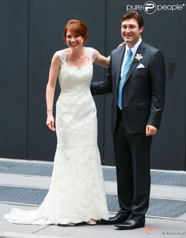 Ellie Kemper et son compagnon Michael Koman se sont dit oui à New York, le 7 juillet 2012.