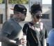 Benji Madden quitte un restaurant de Los Angeles avec sa petite amie, Eliza Doolittle, le samedi 7 juillet 2012.