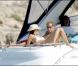 L'hebdomadaire australien  Woman's Day  a publié en exclusivité mondiale en juillet 2012 des photos de la lune de miel du prince William et de Kate Middleton, en mai 2011 sur North Island aux Seychelles, censée être totalement privée. Une audace risquée...
