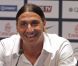 Zlatan Ibrahimovic décontracté le 18 juillet 2012 au Parc des Princes lors de sa conférence de presse après la signature de son contrat avec le PSG