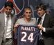 Marco Verratti le 18 juillet 2012 lors de sa conférence de presse au Parc des Princes en compagnie de Leonardo et Nasser El-Khalaïfi