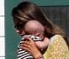 Alessandra Ambrosio et son fils Noah sur une plage de Malibu, le 20 juillet 2012.