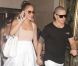 Jennifer Lopez et son chéri Casper Smart quittent leur hôtel et se dirigent vers un restaurant. New York, le 24 juillet 2012.