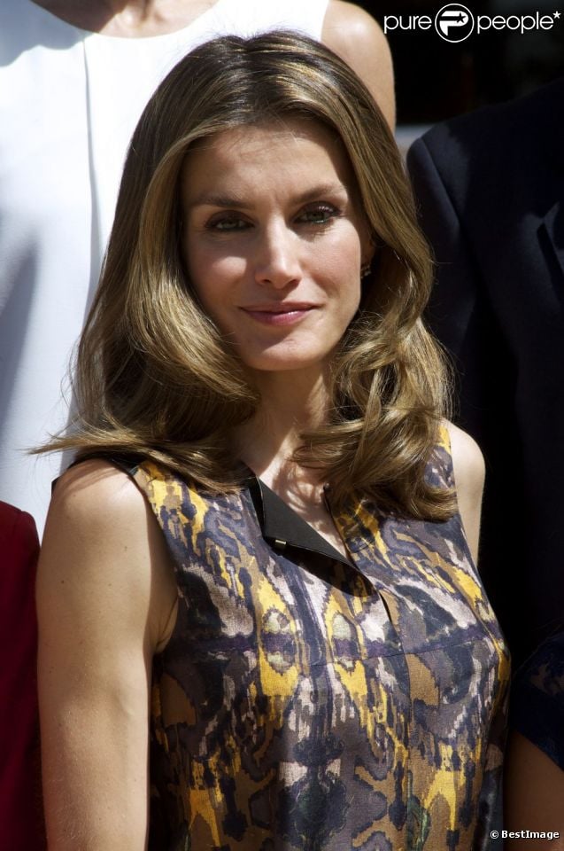 AGENDA PERSONAL DE LA PRINCESA LETIZIA Nº (2) - Página 45 904029-letizia-d-espagne-recevait-en-audience-637x0-1