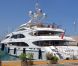  Rihanna dédicace le scooter des membres de l'équipage de sin yacht le Latitude à Antibes le 29 juillet 2012 