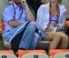 Des supporters tendres et motivés : le prince héritier Guillaume de Luxembourg et sa fiancée la comtesse Stéphanie de Lannoy dans les gradins de l'Aquatics Centre de Londres le 31 juillet 2012.
