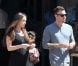 La belle Megan Fox, enceinte, et Brian Austin Green vont à la messe avec le fils de l'acteur, Kassius, à Los Angeles, le 15 juillet 2012