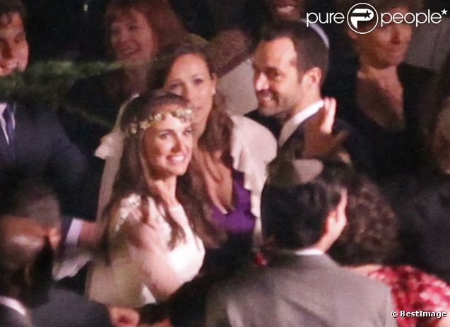 Mariage de Natalie Portman et Benjamin Millepied le 4 août 2012 à Big Sur en Californie - Les deux mariés entourés de leurs proches