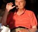 Jacques Chirac déjeune à la terrasse du restaurant Le Girelier, à St-Tropez, le vendredi 10 août 2012.