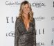 Jennifer Aniston fiancée : Retour sur son look sexy et ses belles jambes