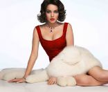 Lindsay Lohan est Elizabeth Taylor dans le téléfilm  Liz & Dick , 2012.   